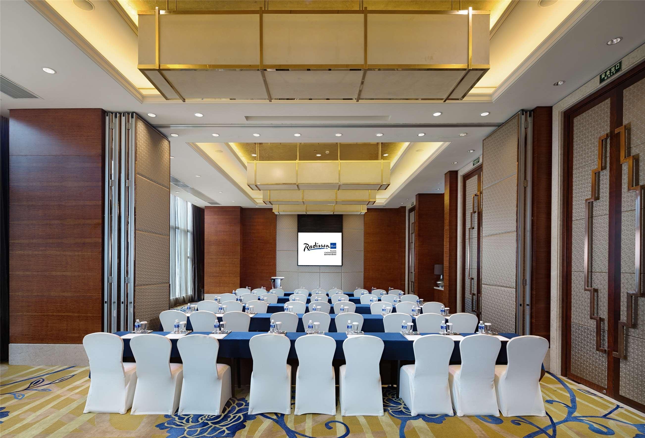 Radisson Blu Plaza Chongqing - Free 2 Bottle Of Local Beer Per Room During Stay Eksteriør billede