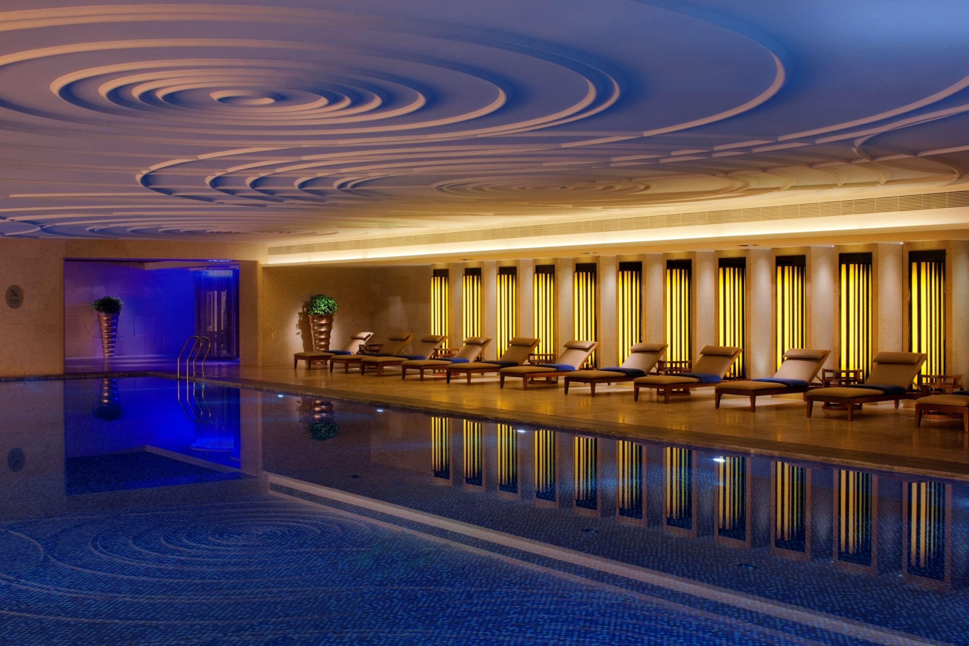 Radisson Blu Plaza Chongqing - Free 2 Bottle Of Local Beer Per Room During Stay Eksteriør billede