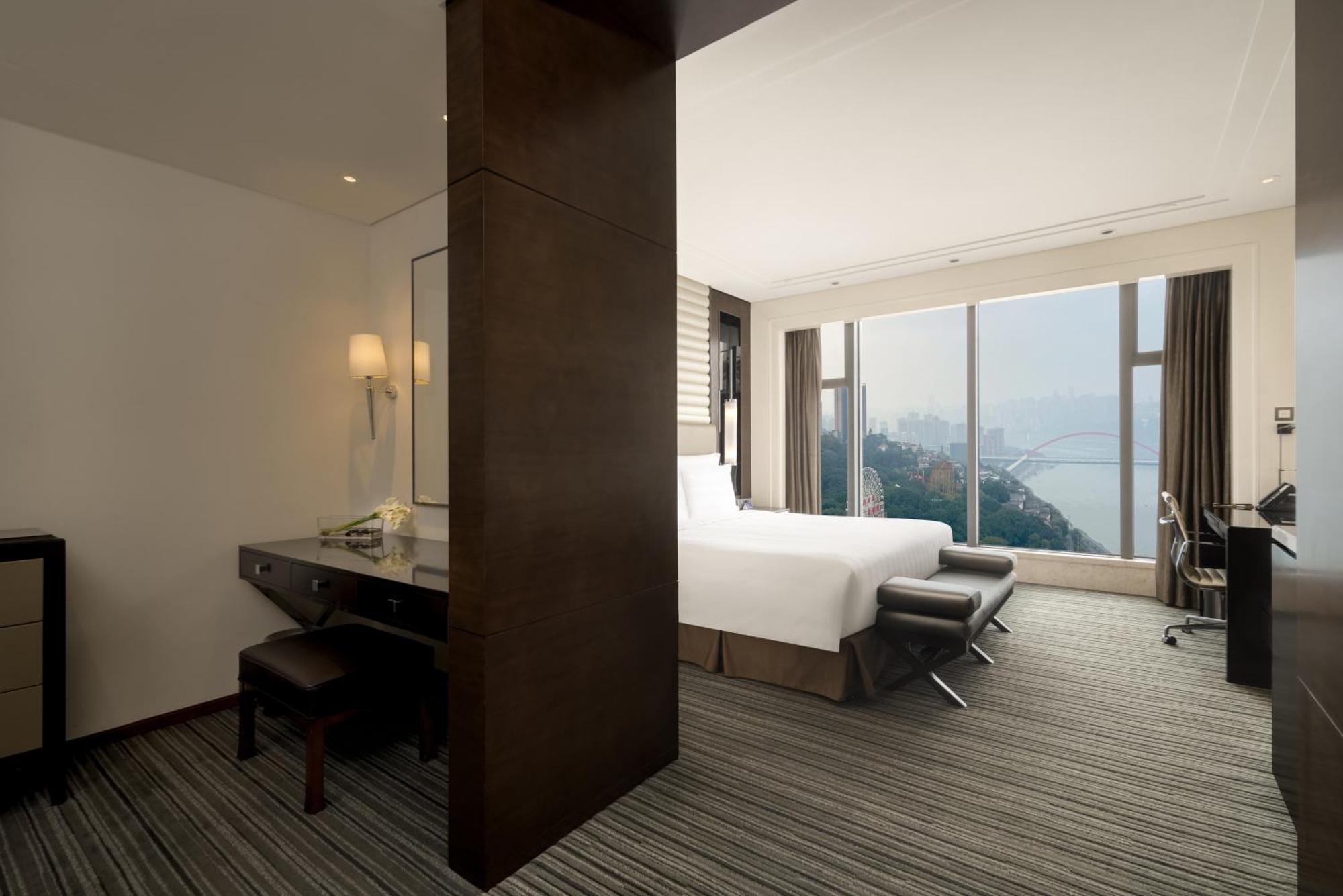 Radisson Blu Plaza Chongqing - Free 2 Bottle Of Local Beer Per Room During Stay Eksteriør billede