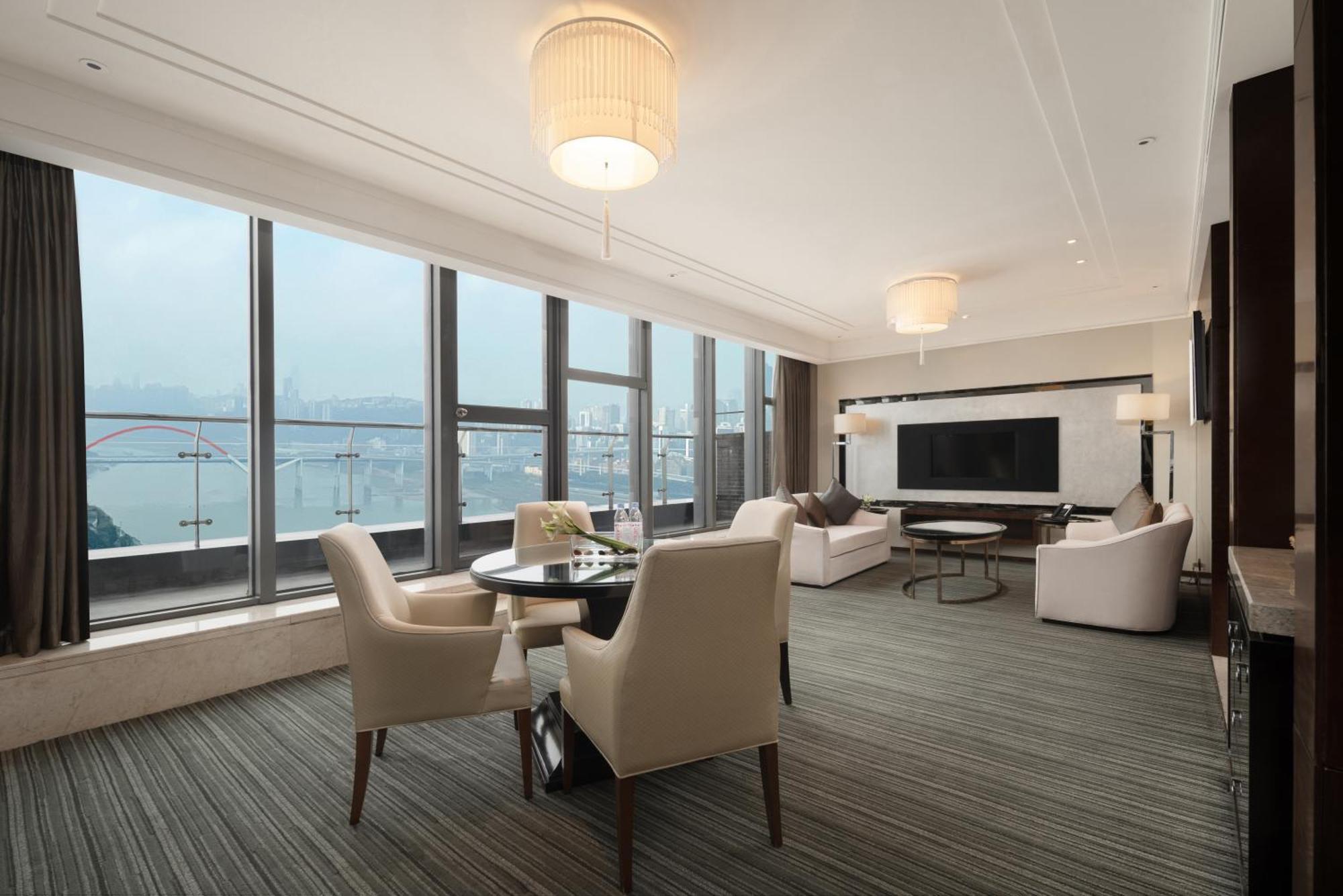 Radisson Blu Plaza Chongqing - Free 2 Bottle Of Local Beer Per Room During Stay Eksteriør billede