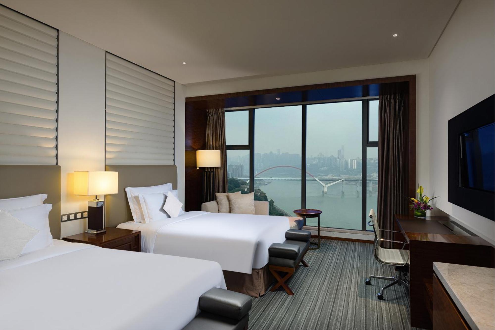 Radisson Blu Plaza Chongqing - Free 2 Bottle Of Local Beer Per Room During Stay Eksteriør billede