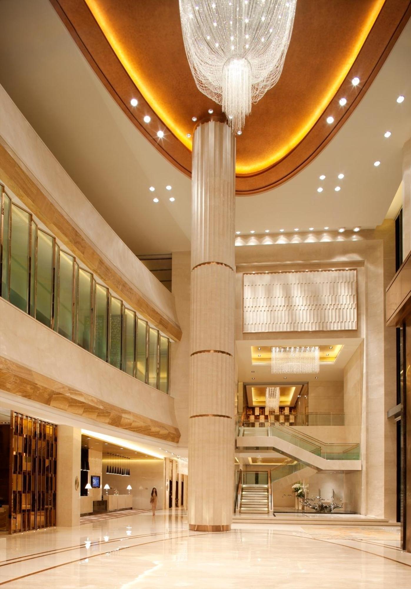 Radisson Blu Plaza Chongqing - Free 2 Bottle Of Local Beer Per Room During Stay Eksteriør billede
